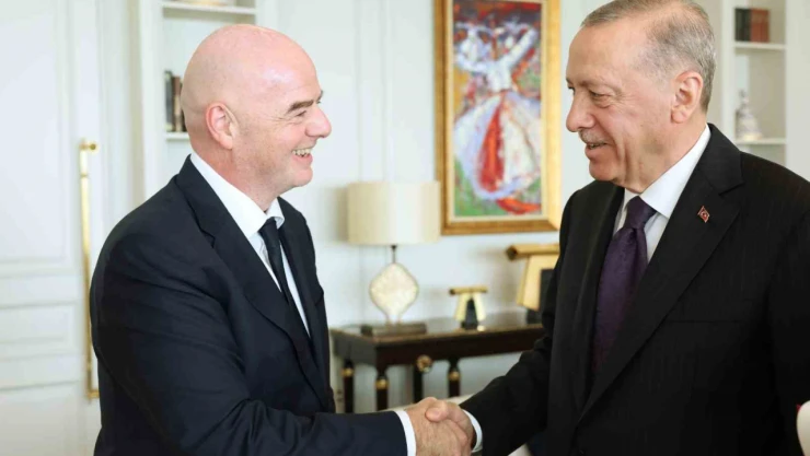 Cumhurbaşkanı Erdoğan, FIFA Başkanı Infantino ile görüştü
