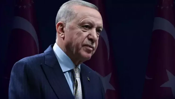 Cumhurbaşkanı Erdoğan, İrlanda Başbakanı Harris ile telefonda görüştü. Görüşmede iki ülke ilişkileri, İsrail'in Filistin'e saldırıları, Gazze'ye yardım faaliyetleri ele alındı.