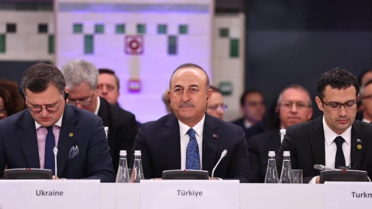 Diplomasiye bir şans verildiğinde müzakere yoluyla çözüm mümkün