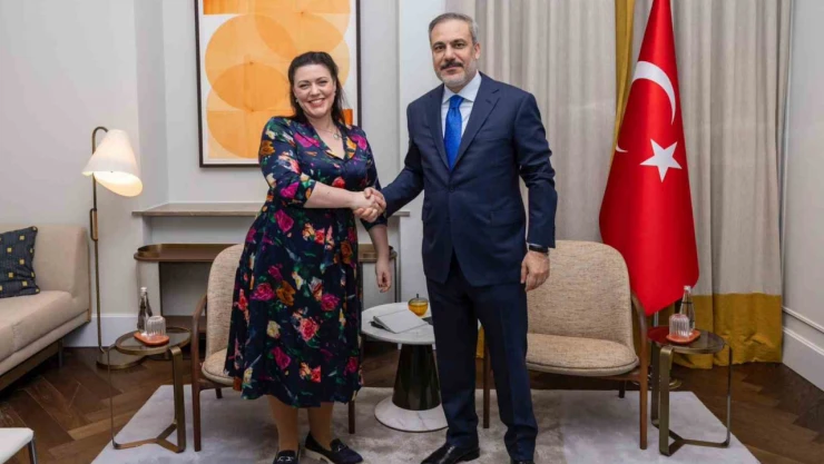 Dışişleri Bakanı Fidan, Birleşik Krallık Avam Kamarası Dış İlişkiler Komitesi Başkanı Kearns ile görüştü