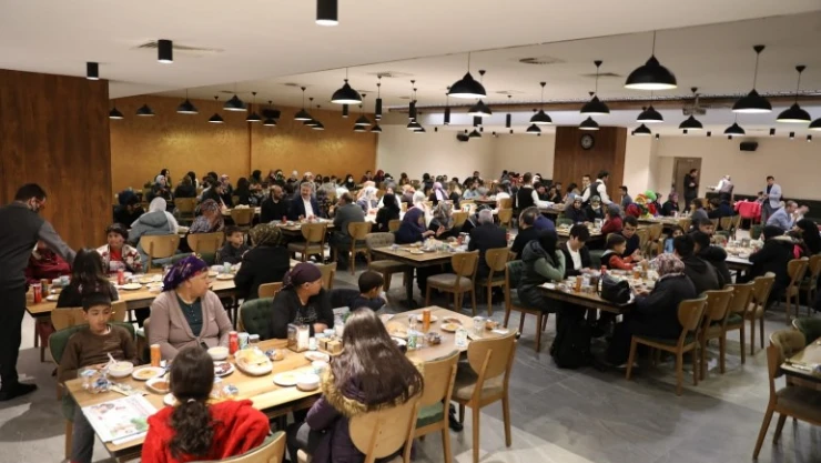 'Dünya Yetimler Günü' iftarı