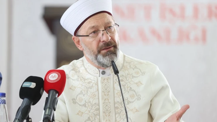 Erbaş, İsveç'te Kur'an-ı Kerim yakılmasını 120 ülkede mahkemeye taşıyacaklarını açıkladı