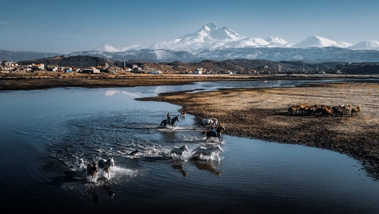 Erciyes'in İhtişamından Sanatın Zirvesine' Sergisi tam not aldı