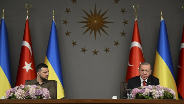 Erdoğan: 'Ukrayna'nın yeniden ayağa kaldırılmasında her türlü desteği vereceğiz' dedi.