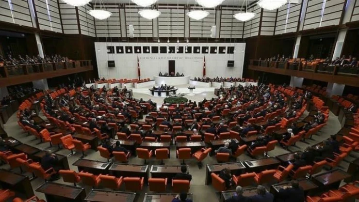 EYT teklifi Plan ve Bütçe Komisyonu'nda kabul edildi