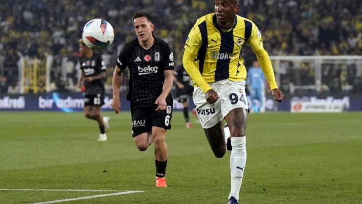 Fenerbahçe Kadıköy'de yıkıldı