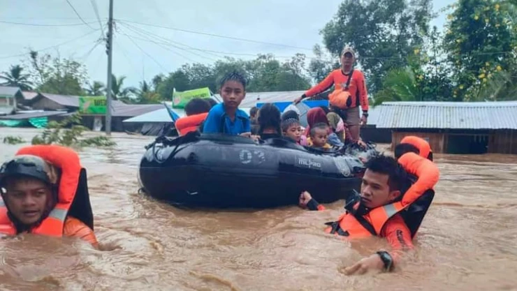 Filipinler'in güneyini Nalgae Fırtınası vurdu: 31 ölü