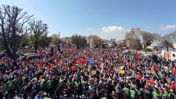 Filistin'e destek yürüyüşü yapıldı