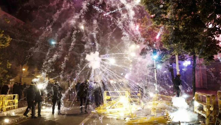 Fransa'daki protestolar için 40 bin polis görevlendirildi