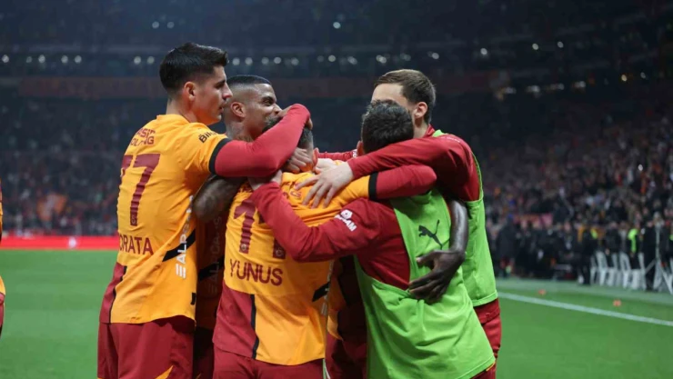 Galatasaray evinde galip