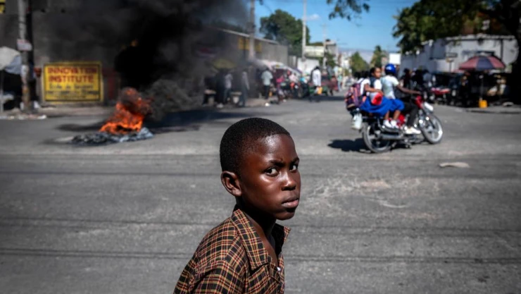 Haiti'de polislerden Başbakan Henry'nin özel konutuna saldırı
