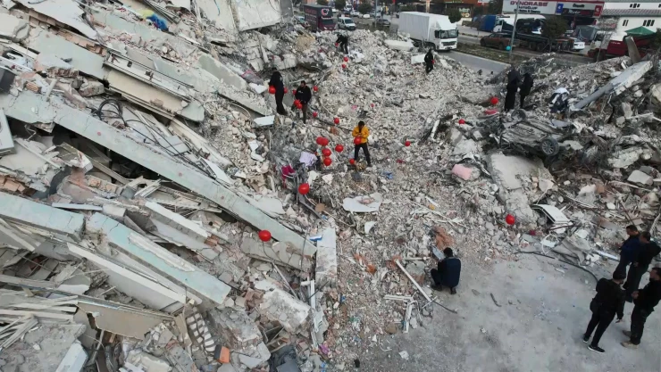 Hatay'da 6.4 büyüklüğünde deprem