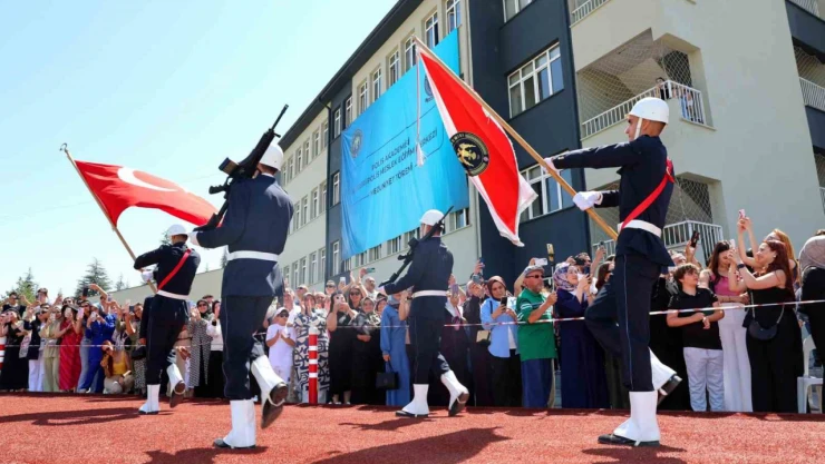 'Hiçbir sabotaj, Türkiye'yi girdiği bu tarihi yoldan geri döndüremeyecek'