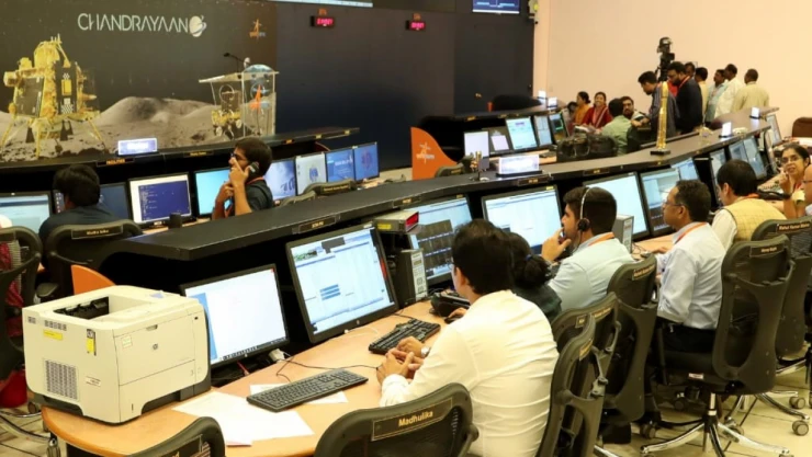 Hindistan Ay'ın güney kutbuna iniş yapan ilk ülke oldu