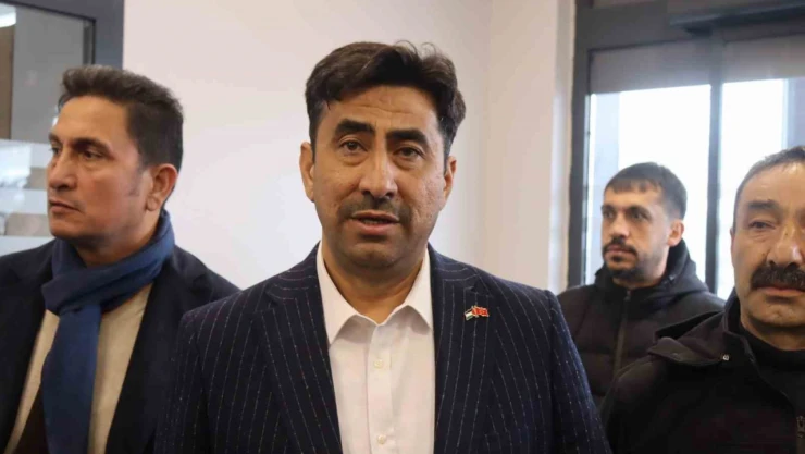 Hizmet-İş Sendikası'nda gergin olağanüstü kurul