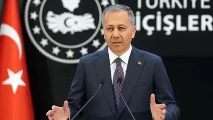 İçişleri Bakanı Yerlikaya: 'Kurban Bayramı tatilli süresince meydana gelen trafik kazalarında 72 kişi hayatını kaybetti, 12 bin 274 kişi yaralandı'