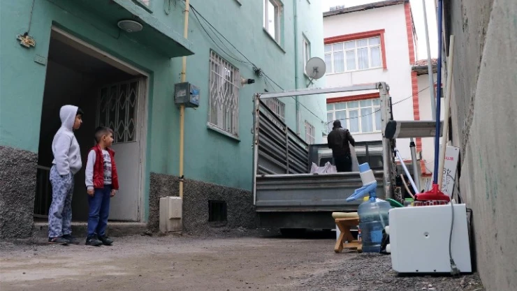 İçişleri Bakanlığı, afetzedeleri taşıyacak nakliye firmalarının fiyat tarifelerini belirledi