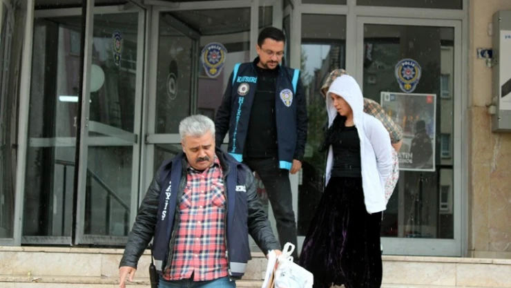 İkametlerden 181 bin TL'lik ziynet eşyası çalan kadınlar yakalandı