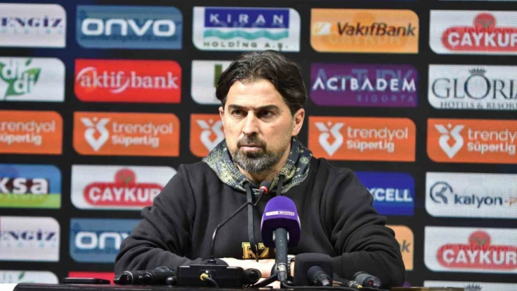 İlhan Palut: 'Rizespor takımı kaybetmemesi gereken bir maçı daha kaybetti' 