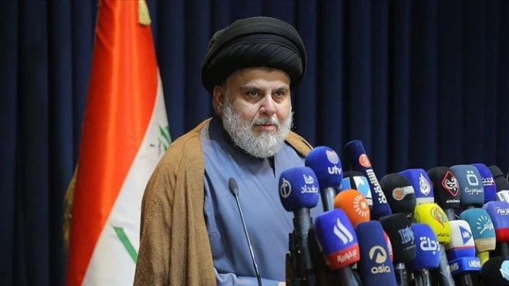 Irak'ta Mukteda Sadr siyasetten çekildi