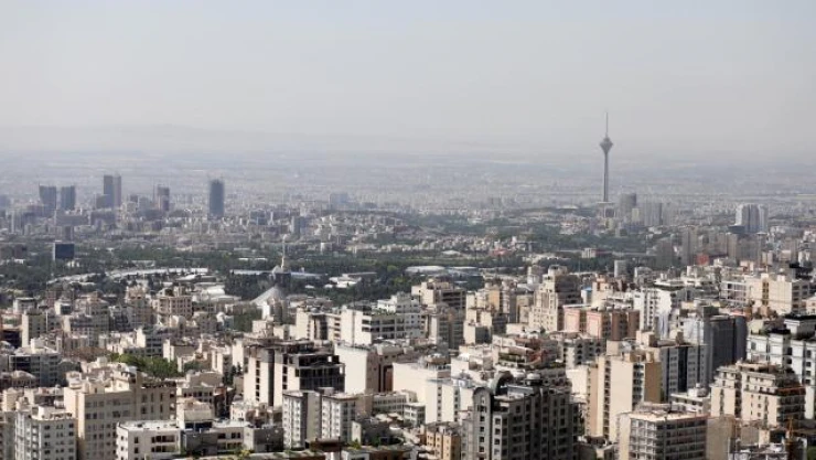 İran'daki İngilizlere ülkeyi terk edin çağrısı