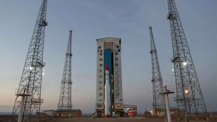 İran, ikinci askeri uydusunu uzaya fırlattı