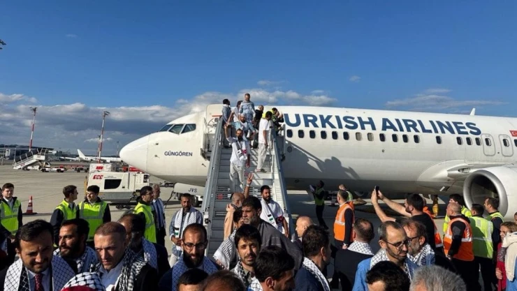 İsrail'de Tutulan 14 Türk Vatandaşı Yarın Getiriliyor