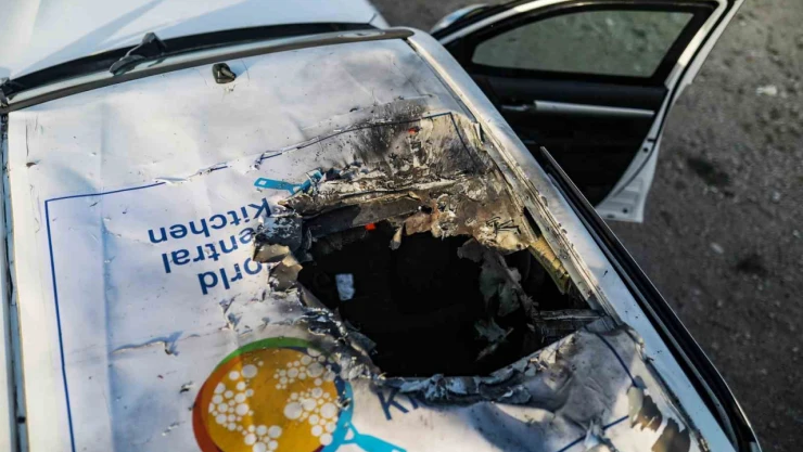 İsrail, Gazze'de insani yardım çalışanlarını vurdu: 7 ölü