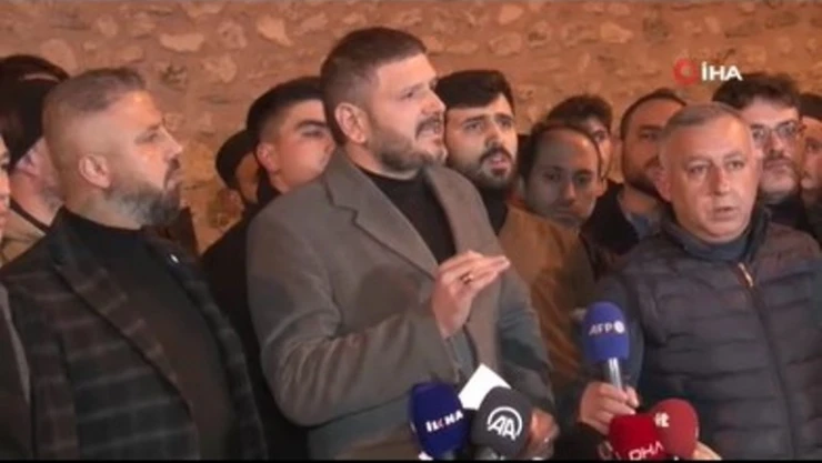 İsveç'te Kur'an-ı Kerim'in yakılması Taksim'de protesto edildi