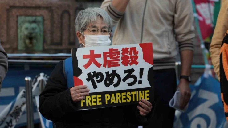 Japonya'da İsrail'in Gazze'ye yönelik saldırıları protesto edildi