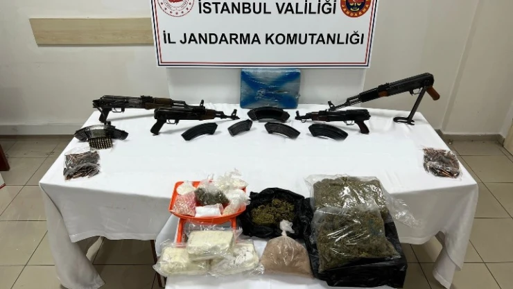 Kalaşnikoflu uyuşturucu çetesine operasyon