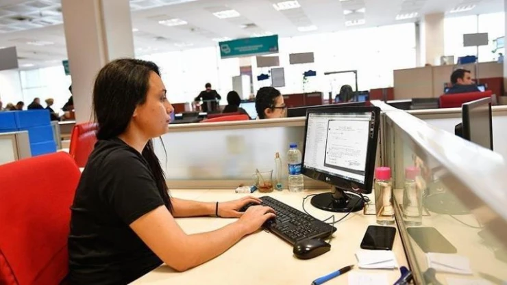 Kamuya 374 şehit yakını, gazi ve gazi yakını atanacak