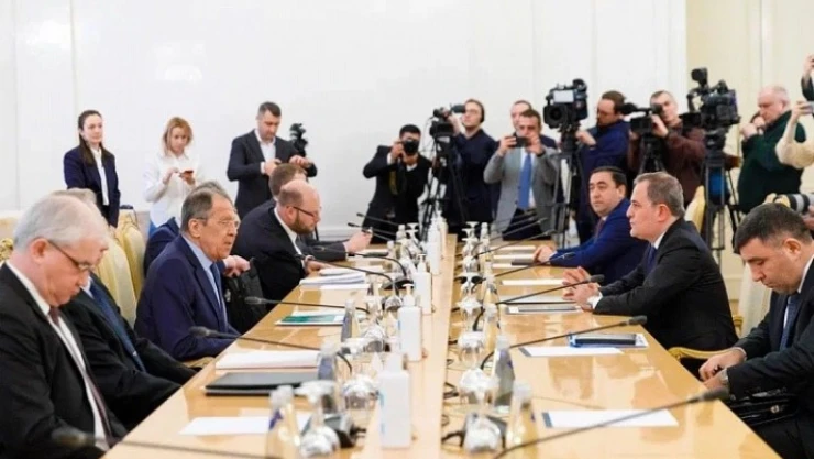 Karabağ'daki maden yatakları konusunda anlaşmazlıkların çözülmesinden yanayız