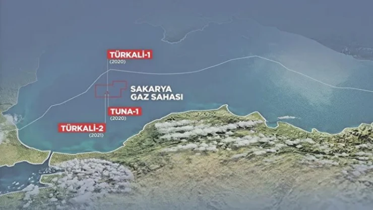 Karadeniz gazını denizden karaya taşıyacak ilk boruları denize indirildi.