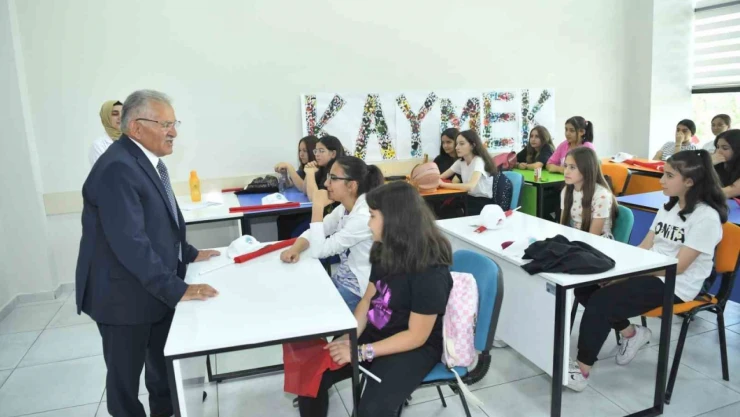 KAYMEK'in ücretsiz yaz kurslarına 10 binin üzerinde başvuru
