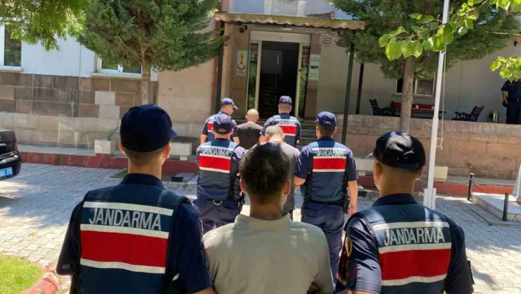 Kayseri'de bağ evinden hırsızlık yapan 2 şahıs tutuklandı