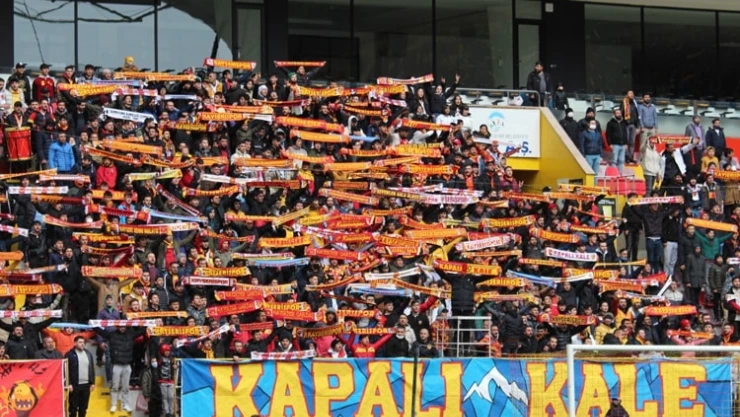 Kayserispor-Konyaspor maçını 7 bin 212 taraftar statta izledi