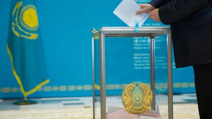 Kazakistan'da referandumda evet çıktı.