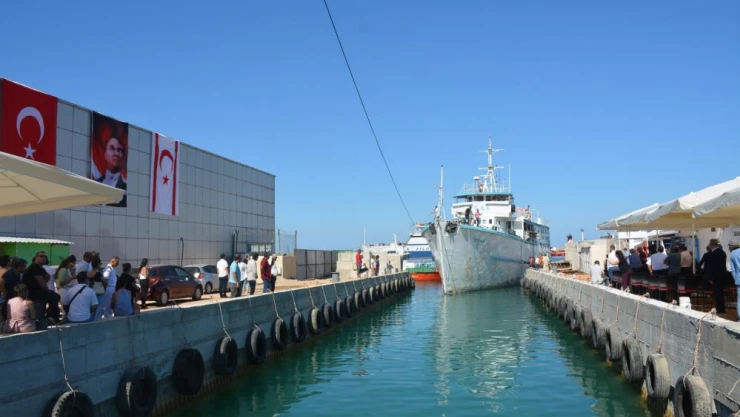 Kıbrıs'ın ilk yüzen gemi müzesi Girne Limanı'nda yerini aldı