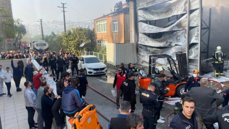 Kocaeli'de Fabrika Yangını Can Aldı