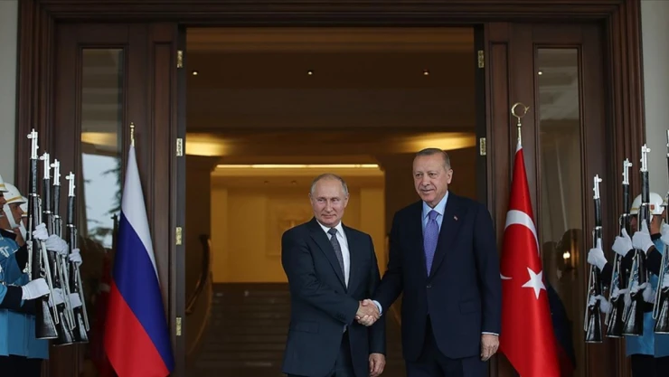 Kremlin Sözcüsü Dmitry Peskov, Cumhurbaşkanı Recep Tayyip Erdoğan ve Rusya Devlet Başkanı Vladimir Putin'in kısa süre içinde görüşebileceğini ancak henüz tarihin kesinleşmediğini söyledi.