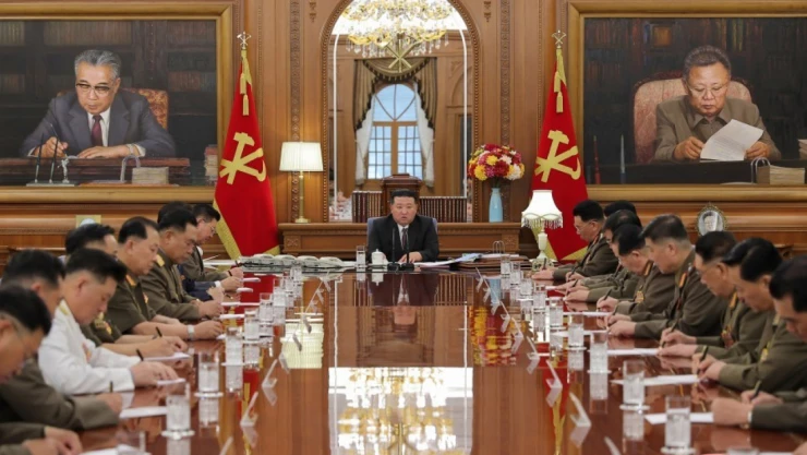 Kuzey Kore lideri Kim'den savaş hazırlıklarını