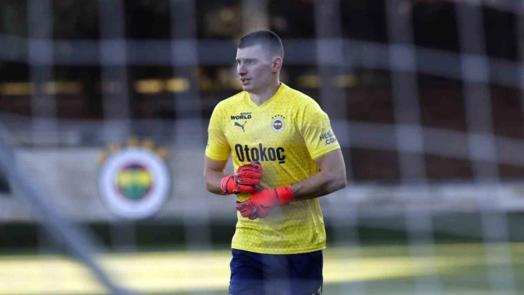Livakovic, Fenerbahçe formasıyla ilk antrenmanına çıktı