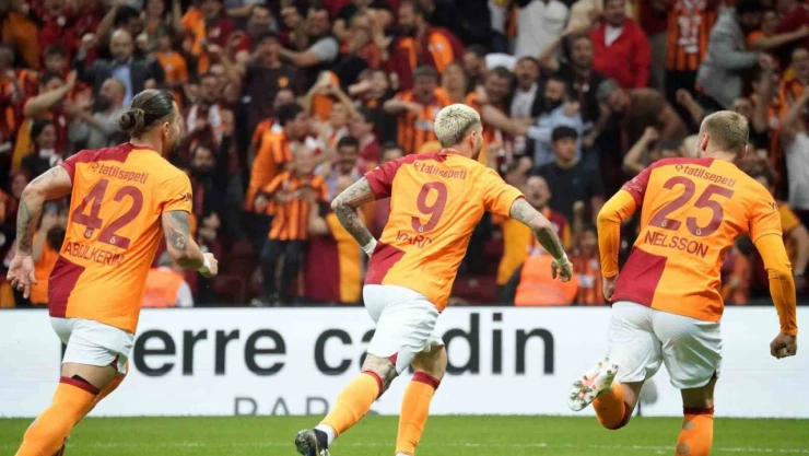 Mauro Icardi gol krallığı yarışında Edin Dzeko'yu yakaladı