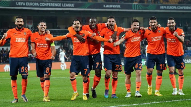 Medipol Başakşehir, UEFA Avrupa Konferans Ligi'nde son 16'ya yükseldi