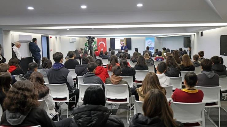 Mehmet Akif Talas'ta anlatıldı