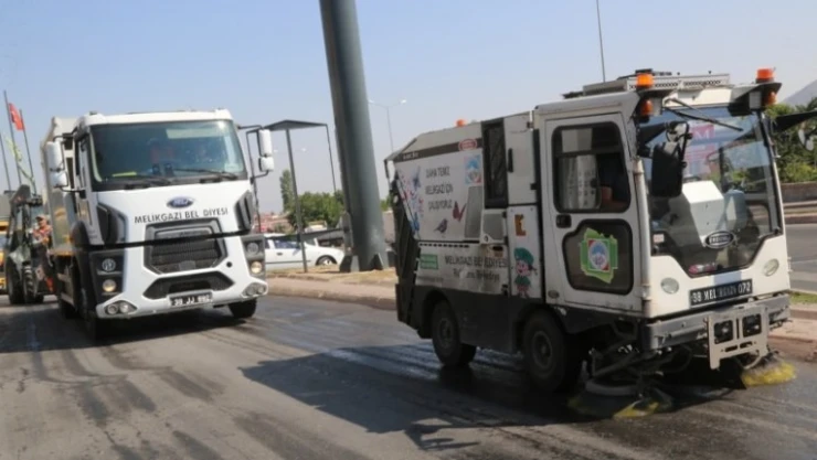 Melikgazi Belediyesi toplu temizlik çalışmalarına devam ediyor