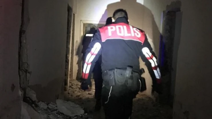 Metruk bina uygulamasında hırsızlık şüphelisi yakalandı