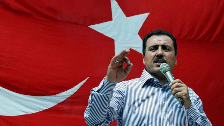 Muhsin Yazıcıoğlu vefatının 15. yıl dönümünde kabri başında dualarla anıldı