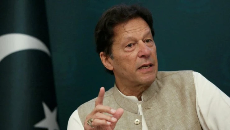 Pakistan'da eski Başbakan Imran Khan'a tutuklama emri